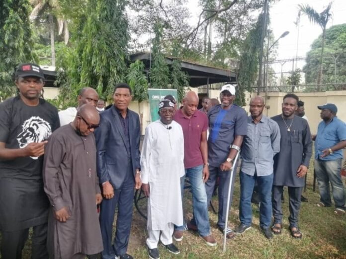 APC Leader Tinubu hosts Ex- Super Eagles Players in Bourdillon