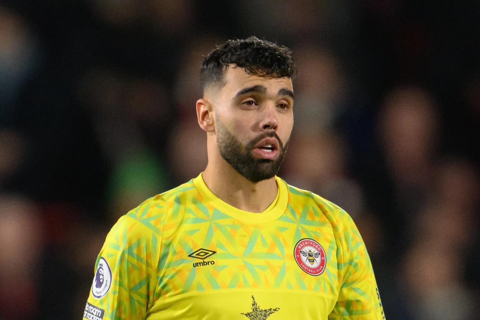 Manchester United set up transfer battle with Chelsea for goalkeeper David Raya