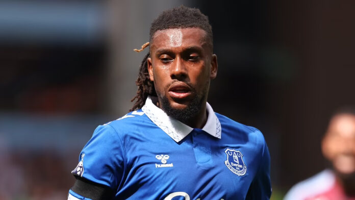 Alex Iwobi completes move to Fulham in reunion with Marco Silva