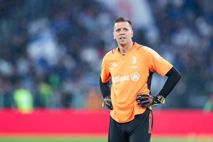 Barcelona Agrees One-Year Deal with Szczesny to Replace Injured Ter Stegen