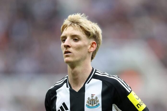 Gordon’s Penalty Denies Man City Victory at St James' Park