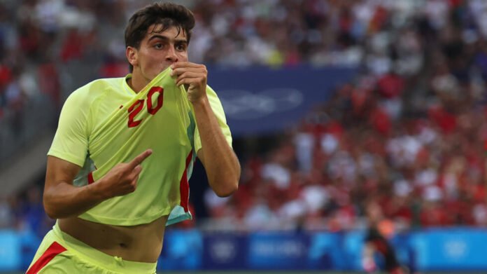 Manchester United Make Move for Sevilla’s 21-Year-Old Defender
