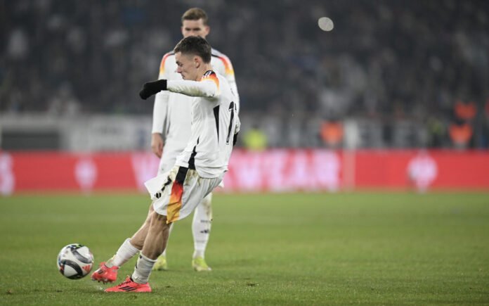 Netherlands Secure Quarter-Final Spot with Dominant 4-0 Victory Over Hungary