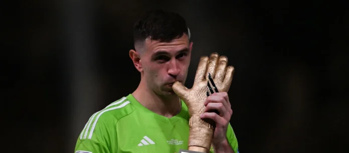 man-utd-race-martinez-goalkeeper-signing