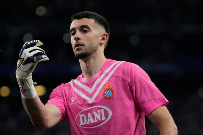 Joan Garcia transfer, Barcelona signing Joan Garcia, Barcelona Espanyol transfer